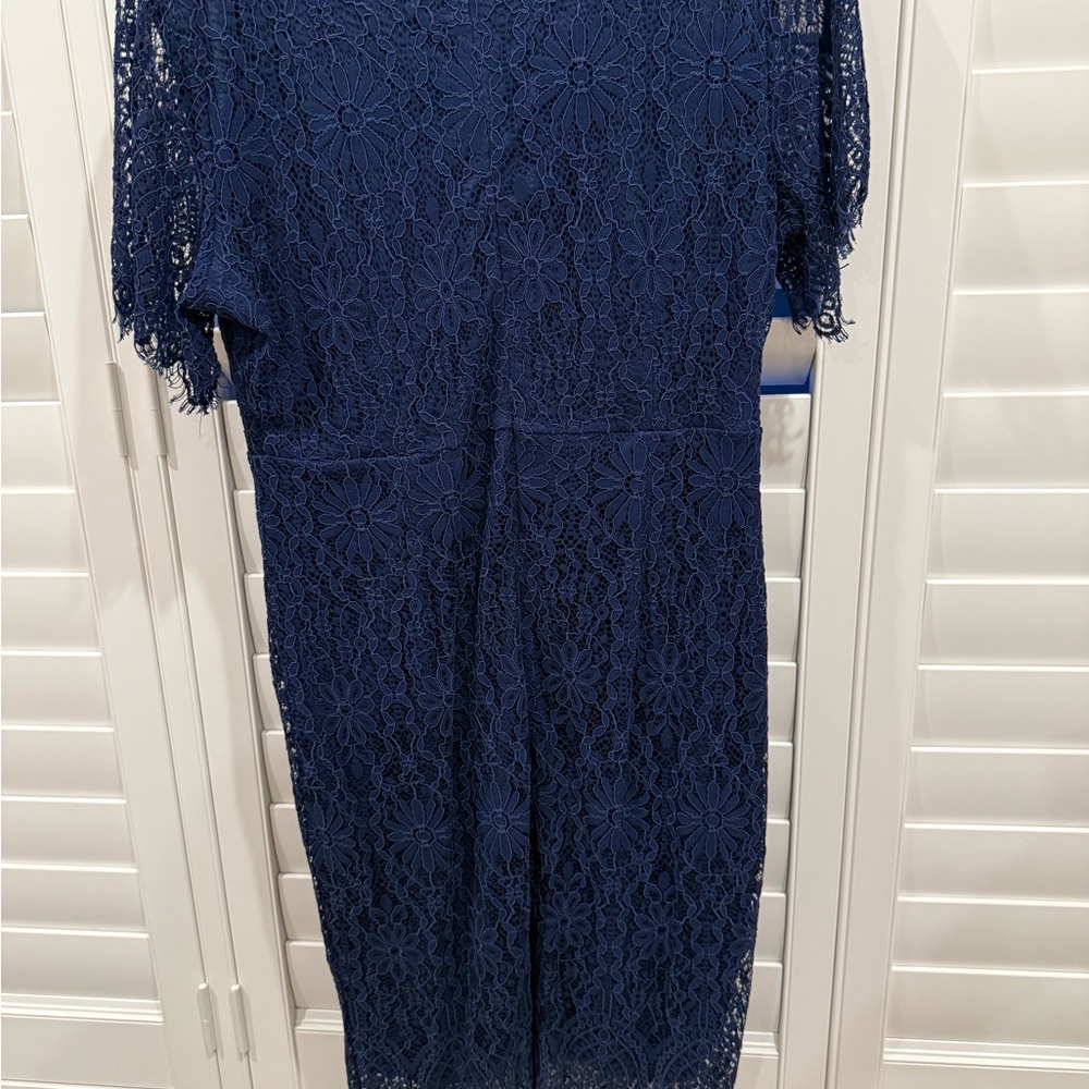 Chic Navy Lace Midi Dress